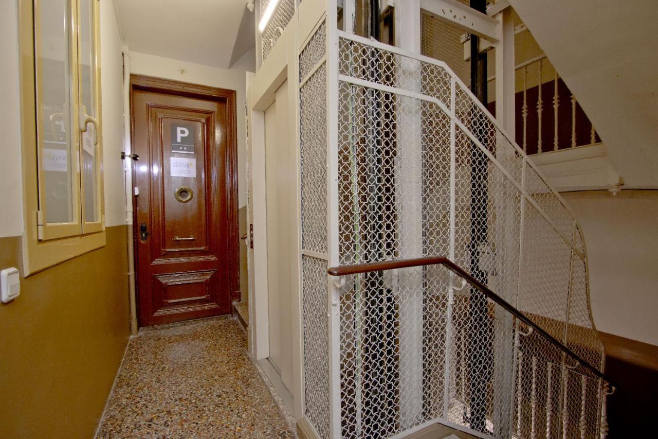 Barcelona City Centre Hostal Dış mekan fotoğraf